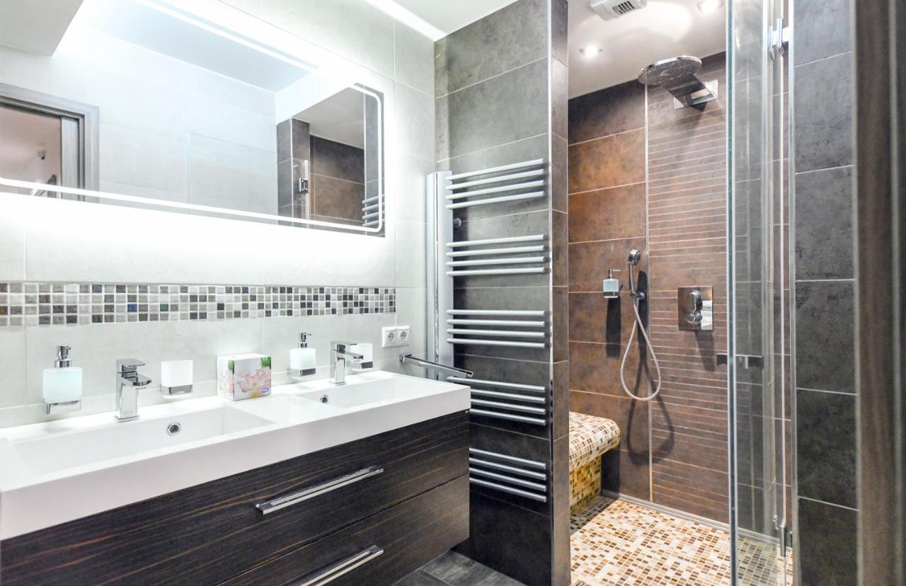Villapark Luxury Apartman Balatonfuered Exterior foto