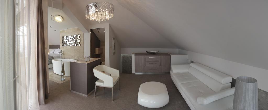 Villapark Luxury Apartman Balatonfuered Exterior foto