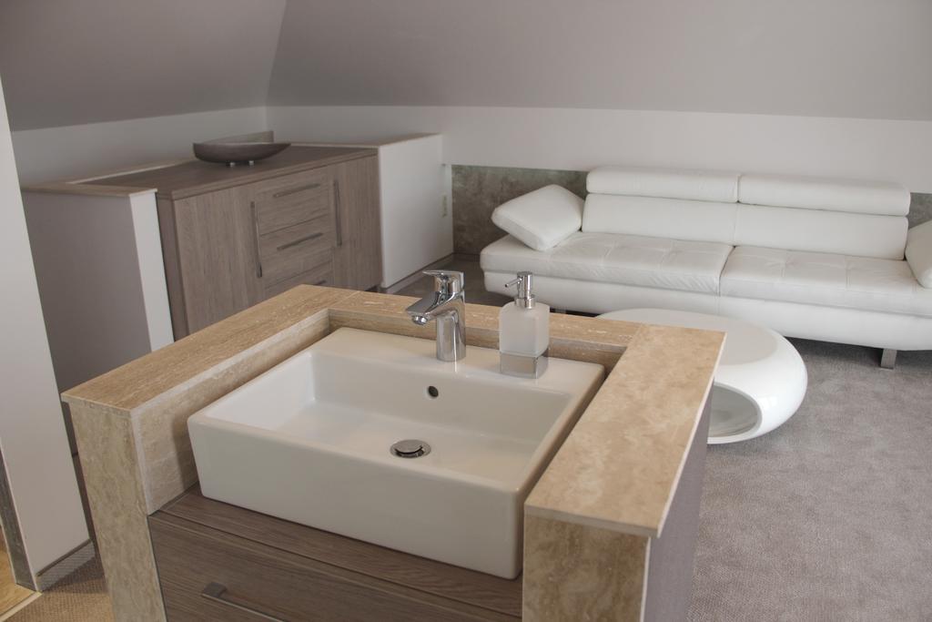 Villapark Luxury Apartman Balatonfuered Exterior foto